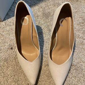 Elegant White Sparkling Women's Pumps